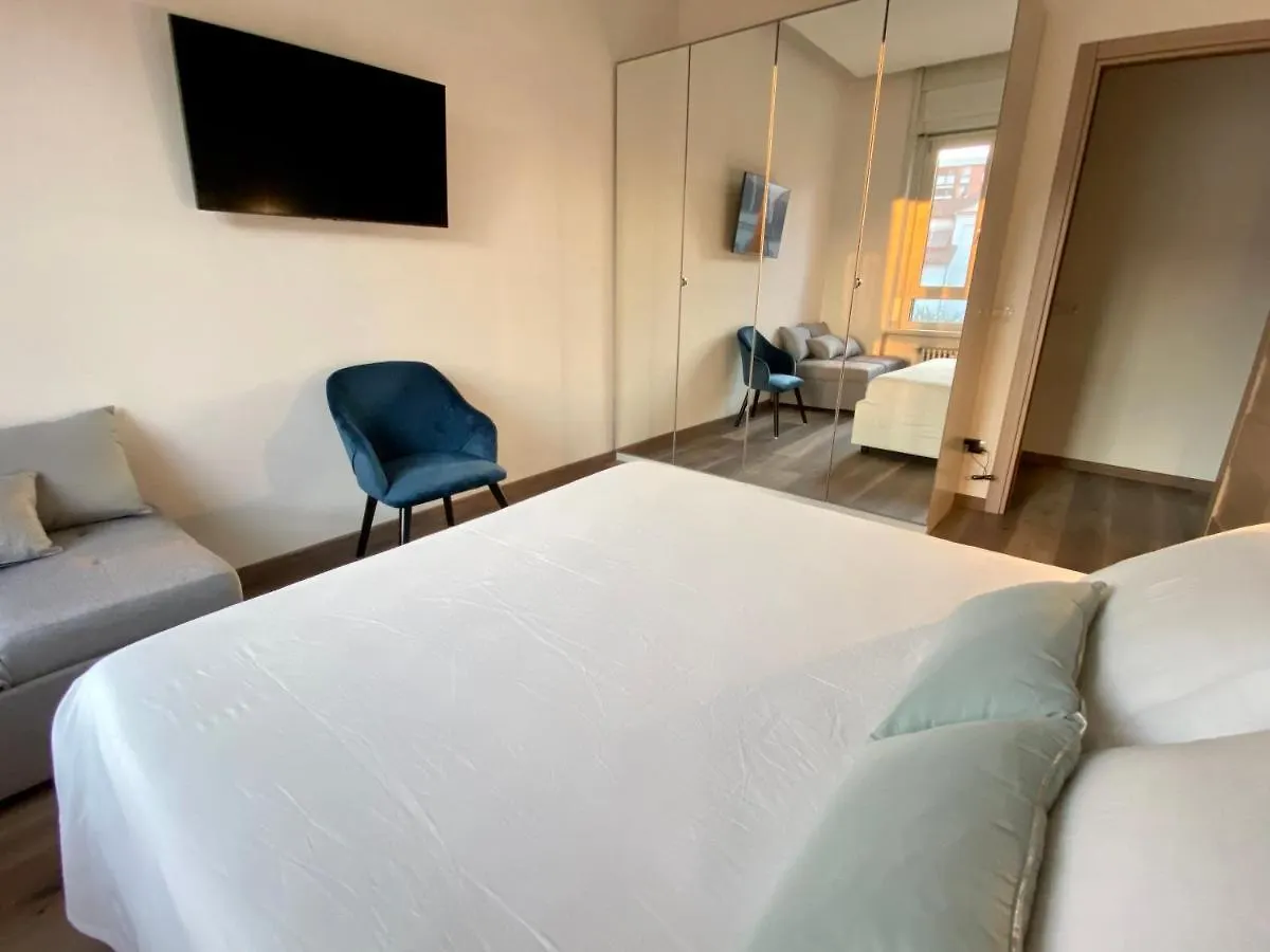 Suite Boutique Moscova Milano 0*,