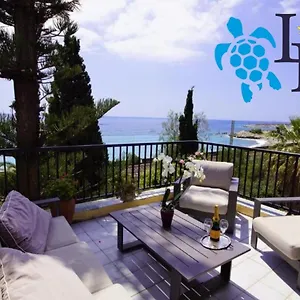 hotel-lora.hotelitalianriviera.com/